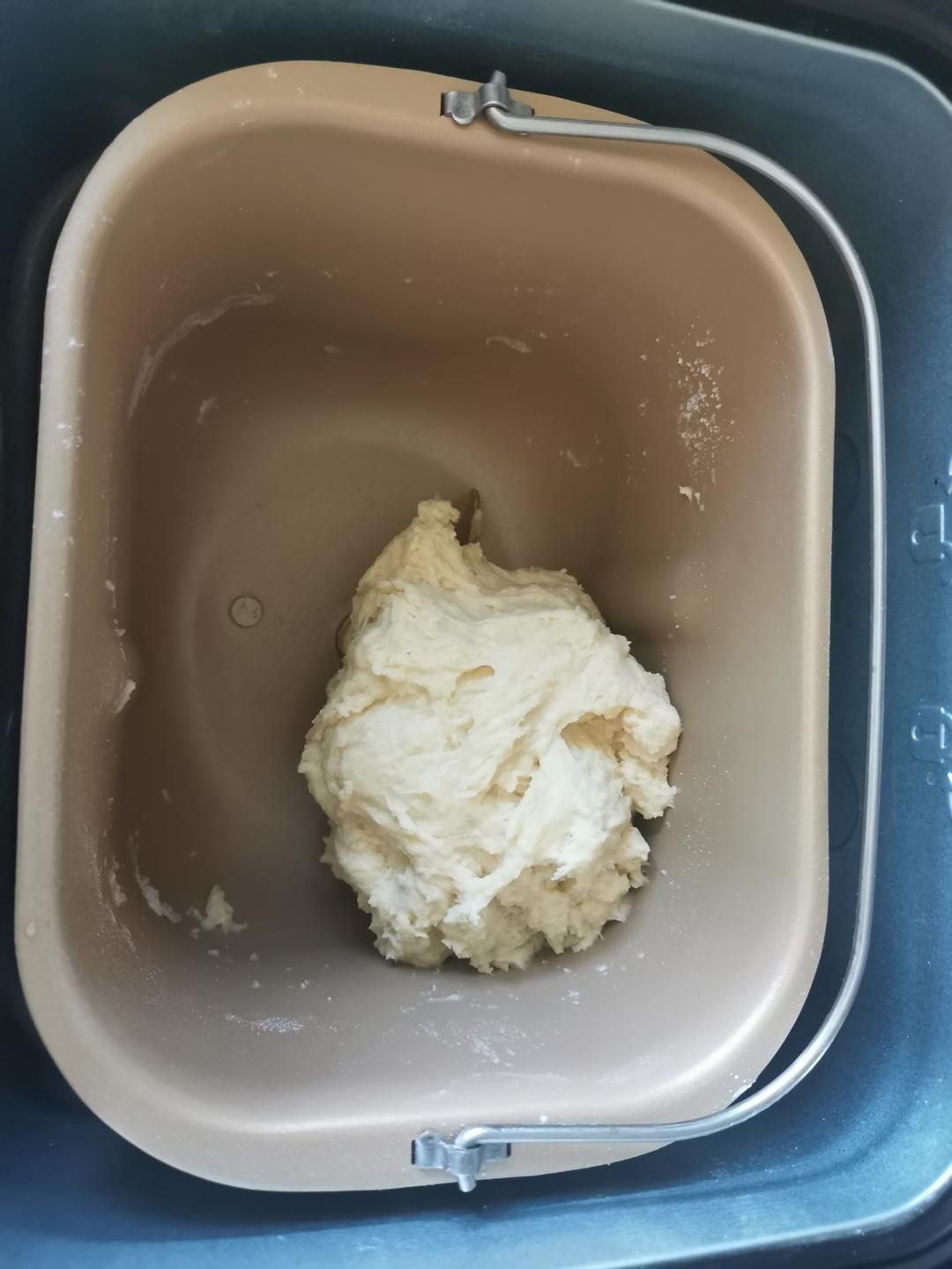 手撕香葱肉松土司柏翠面包机