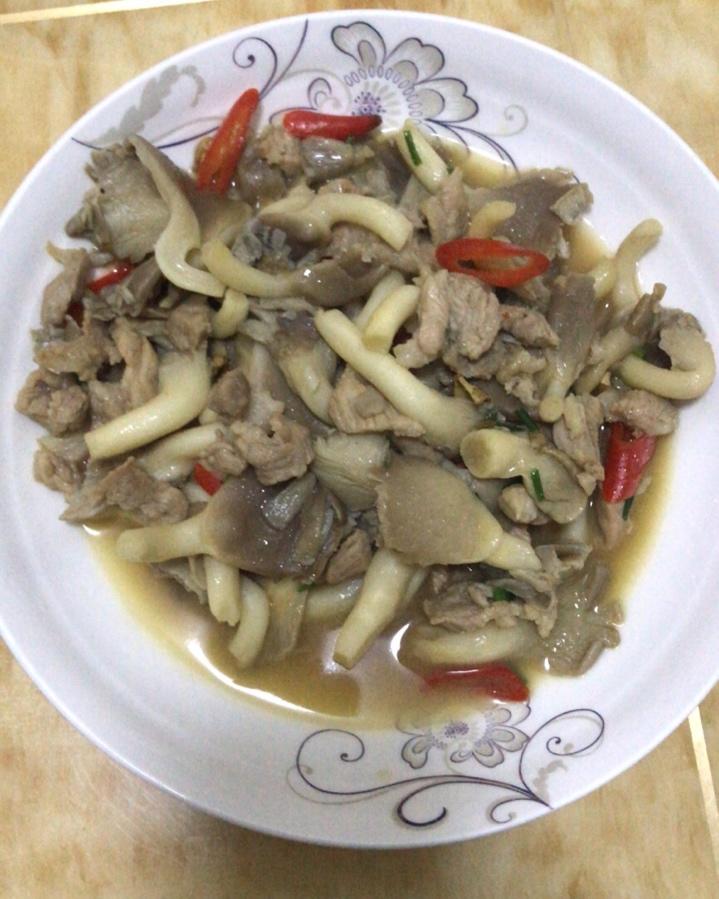 平菇炒肉（鲜香）