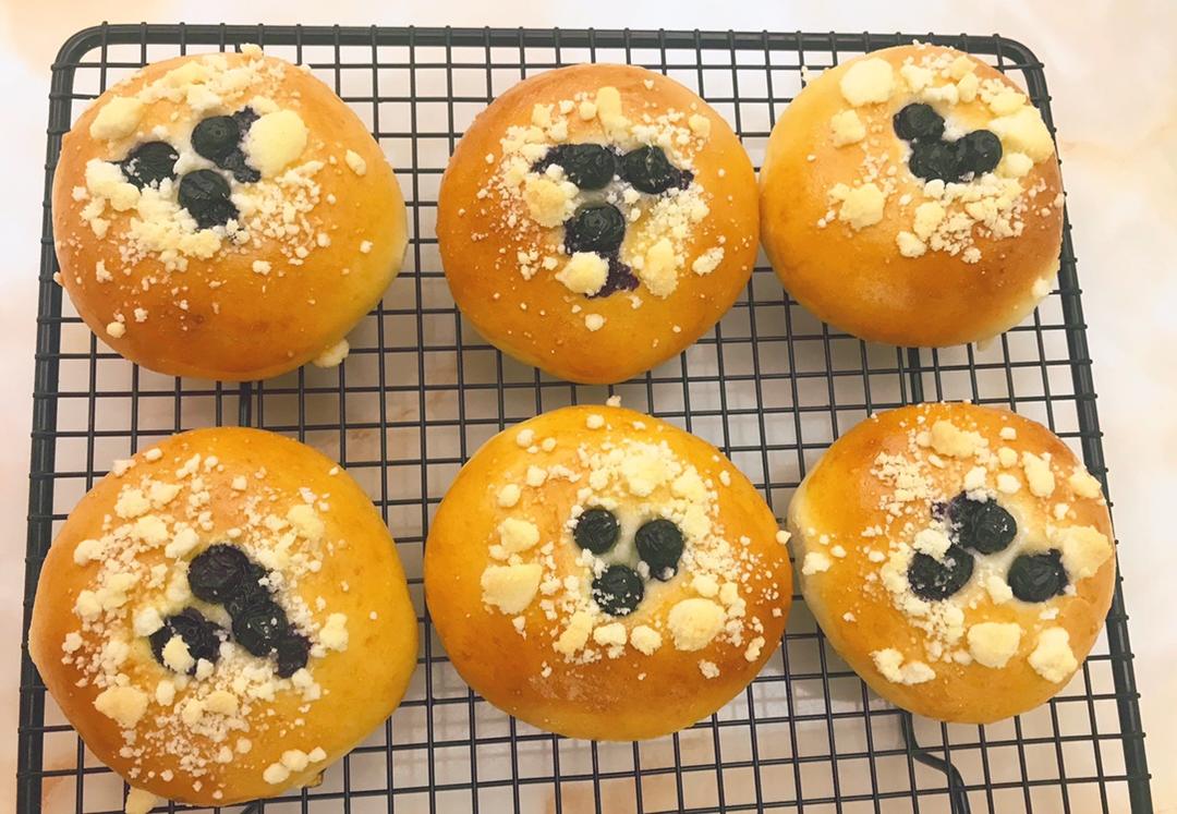 蓝莓蓝莓我爱你～蓝莓爆浆面包