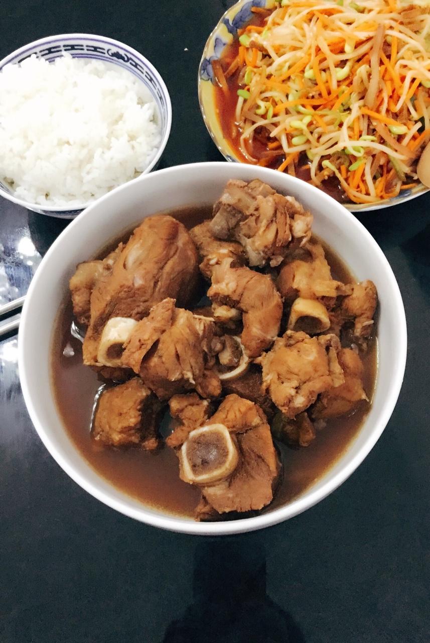 驰恩做的排骨米饭