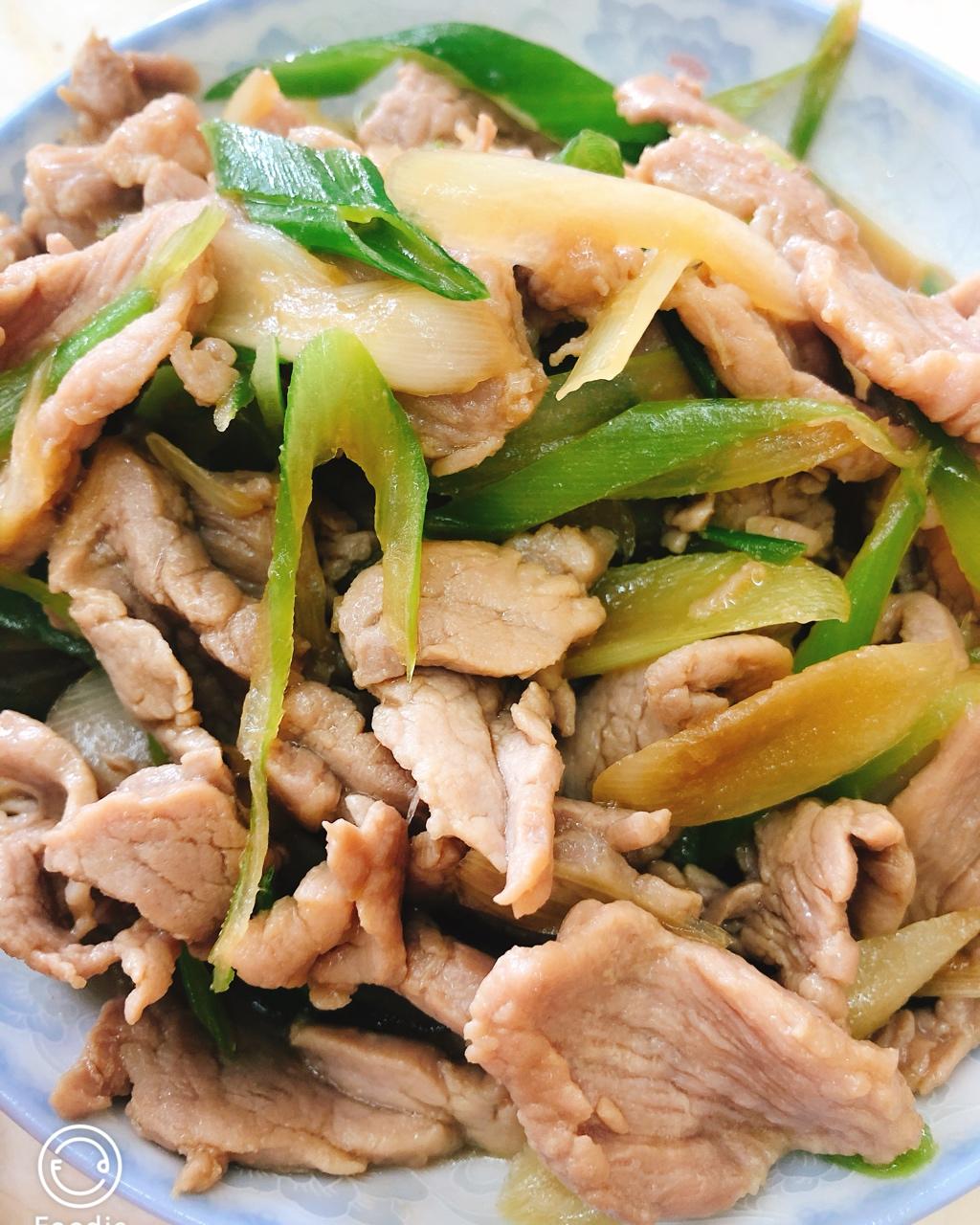 萌酱汁儿做的大葱炒肉