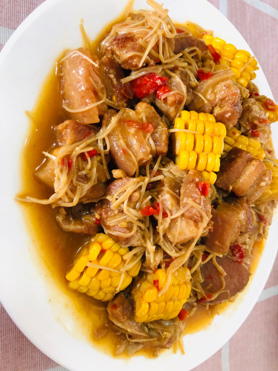 金针菇炖肉