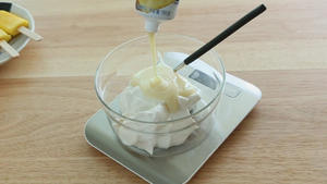 滤乳清酸奶、酸奶花、芒果夹心雪糕（附视频）的做法 步骤12