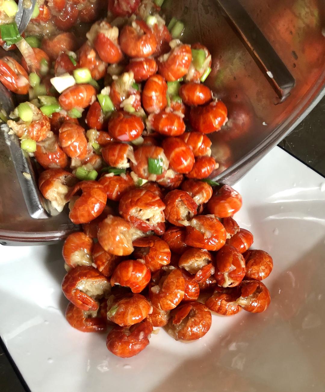 麻辣小龙虾尾的做法(麻辣龙虾尾的做法及配料)