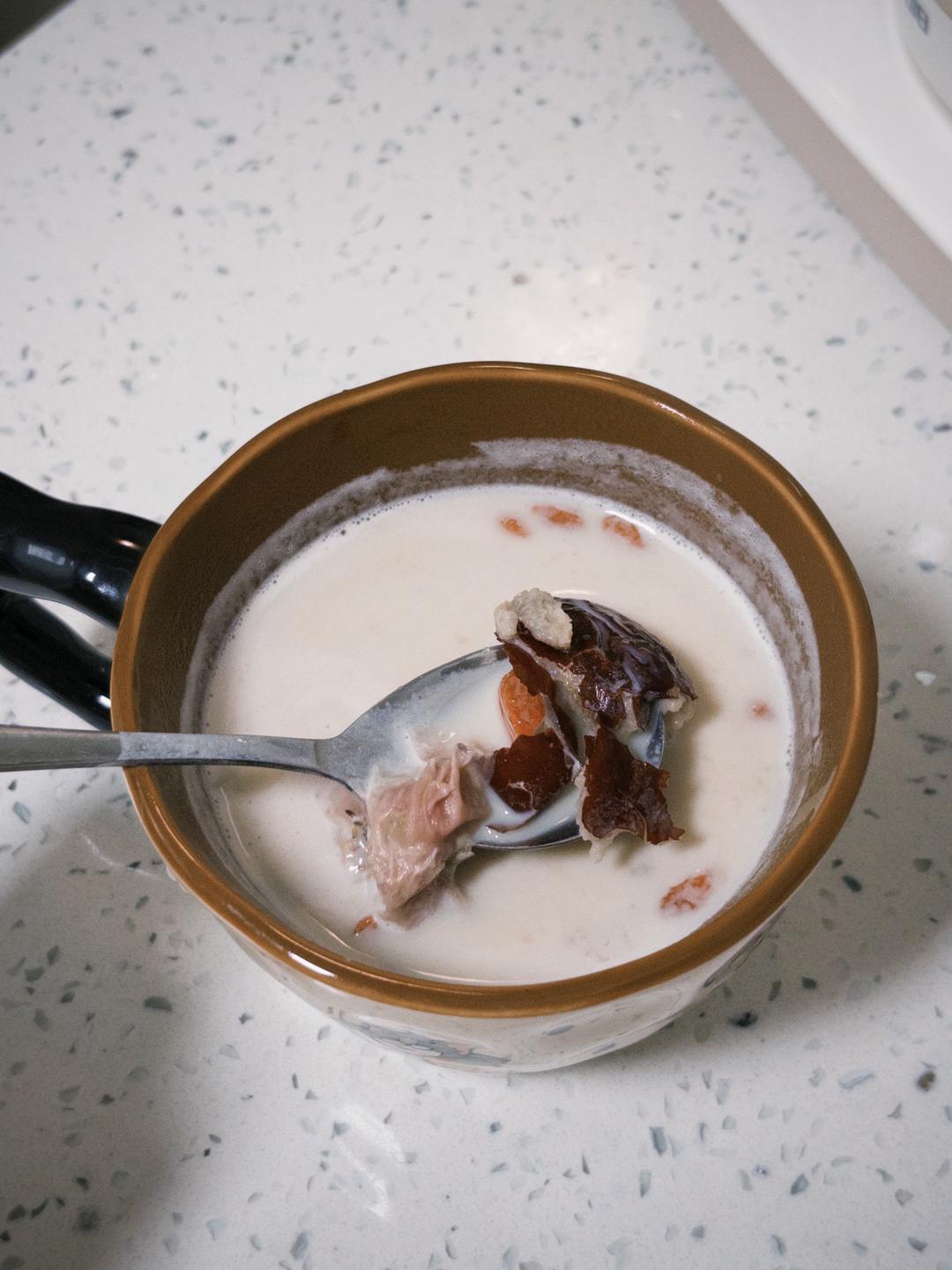 今日茶饮分享｜红枣牛奶茶🍵