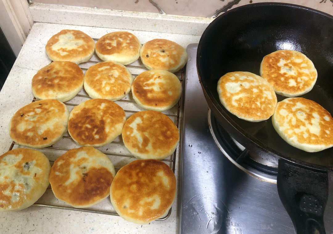 简单又好吃的咸菜饼