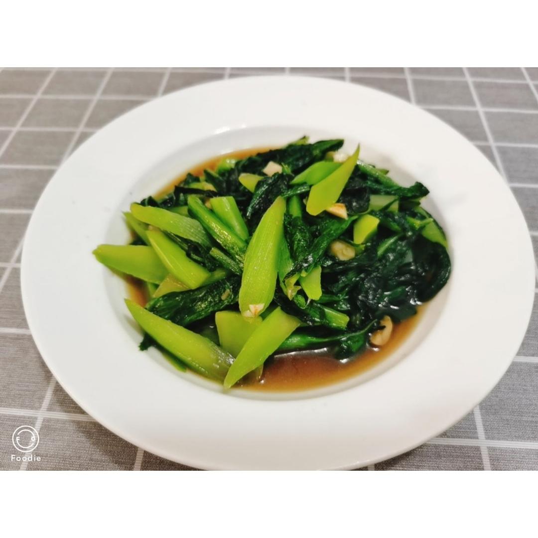 清炒莴笋叶（简单版）