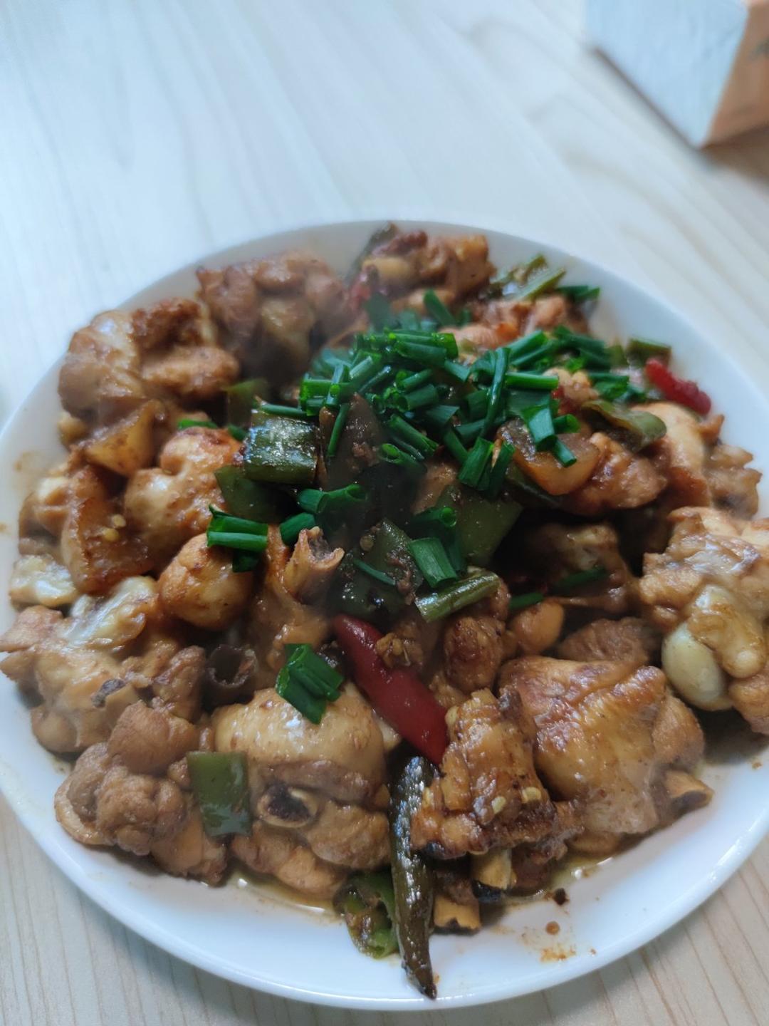 好吃到舔盘的葱油焖鸡