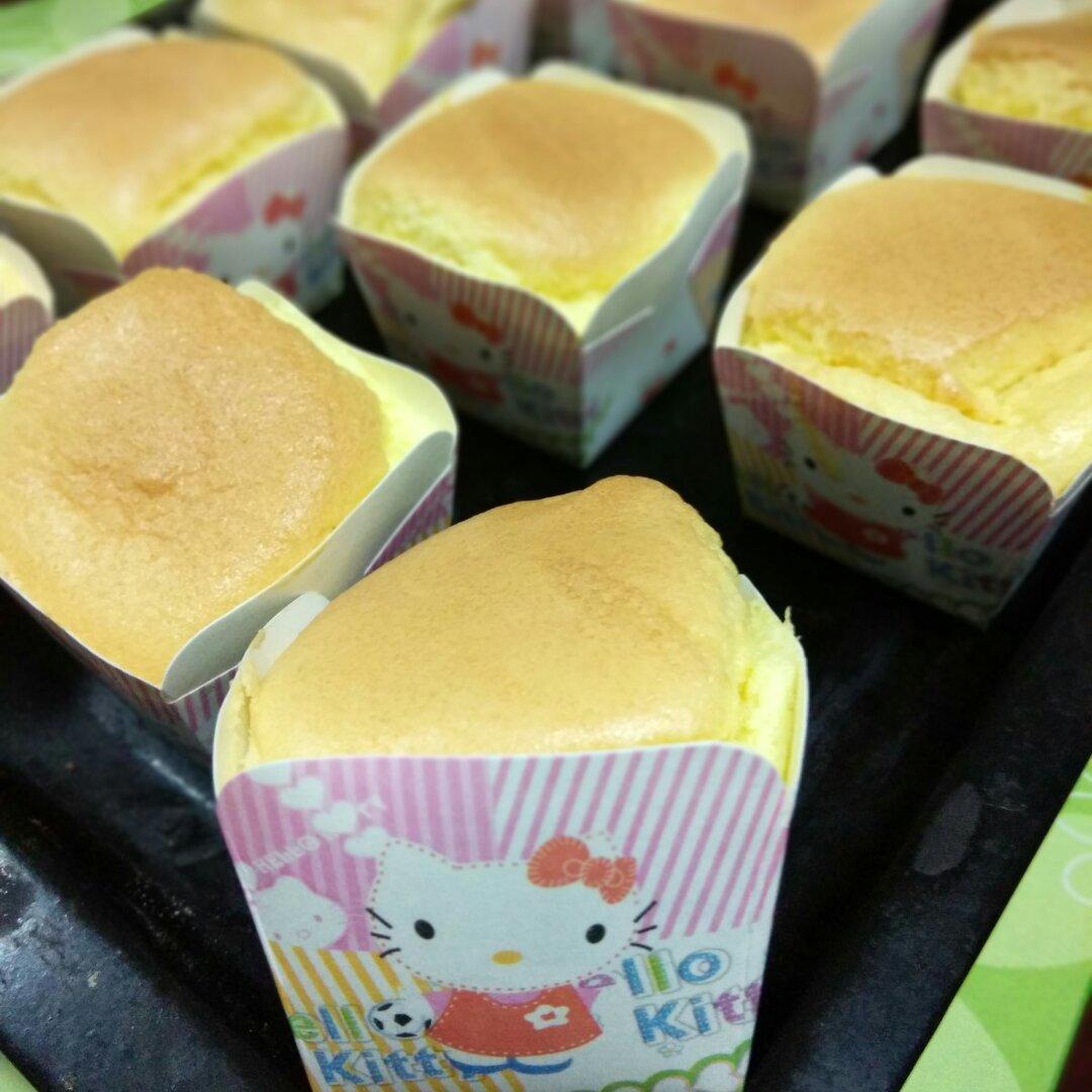 蛋香十足の海绵杯子蛋糕，伴手礼好选择。