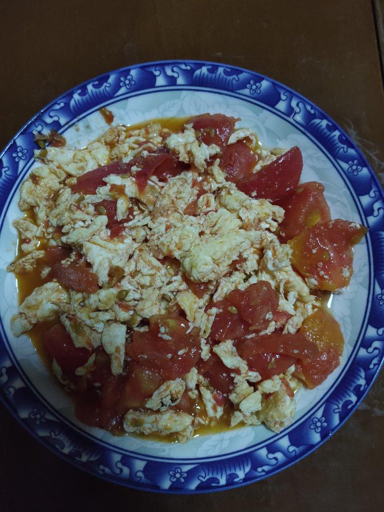西红柿炒鸡蛋时，多加这一步，鸡蛋香嫩又入味