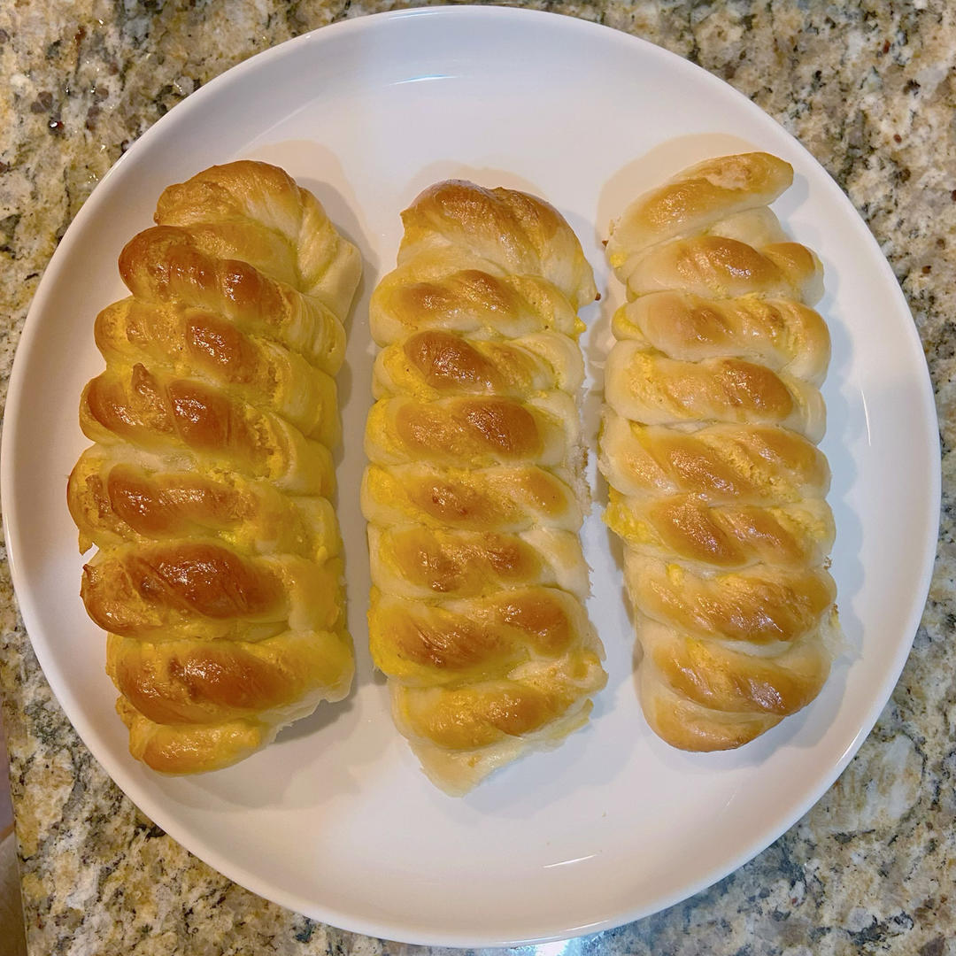 咸蛋黄奶酥面包（免模具）