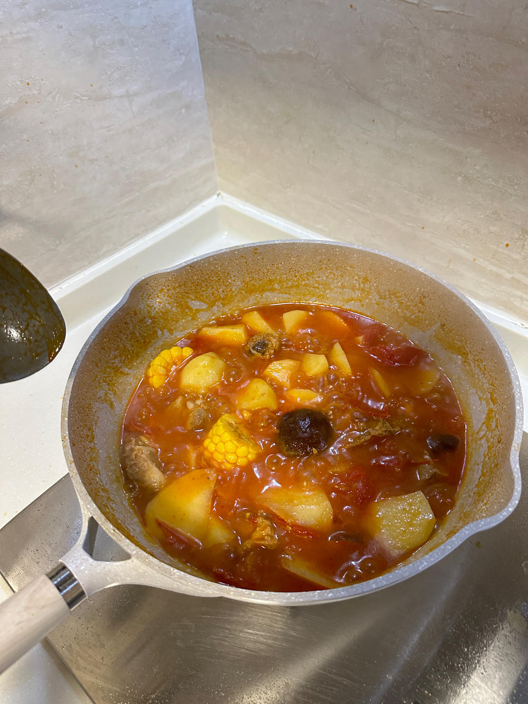 番茄土豆玉米排骨汤