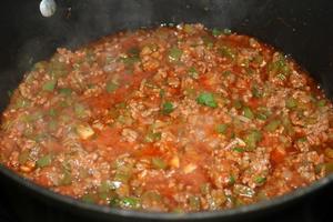中式番茄酱青椒牛肉碎的做法 步骤9