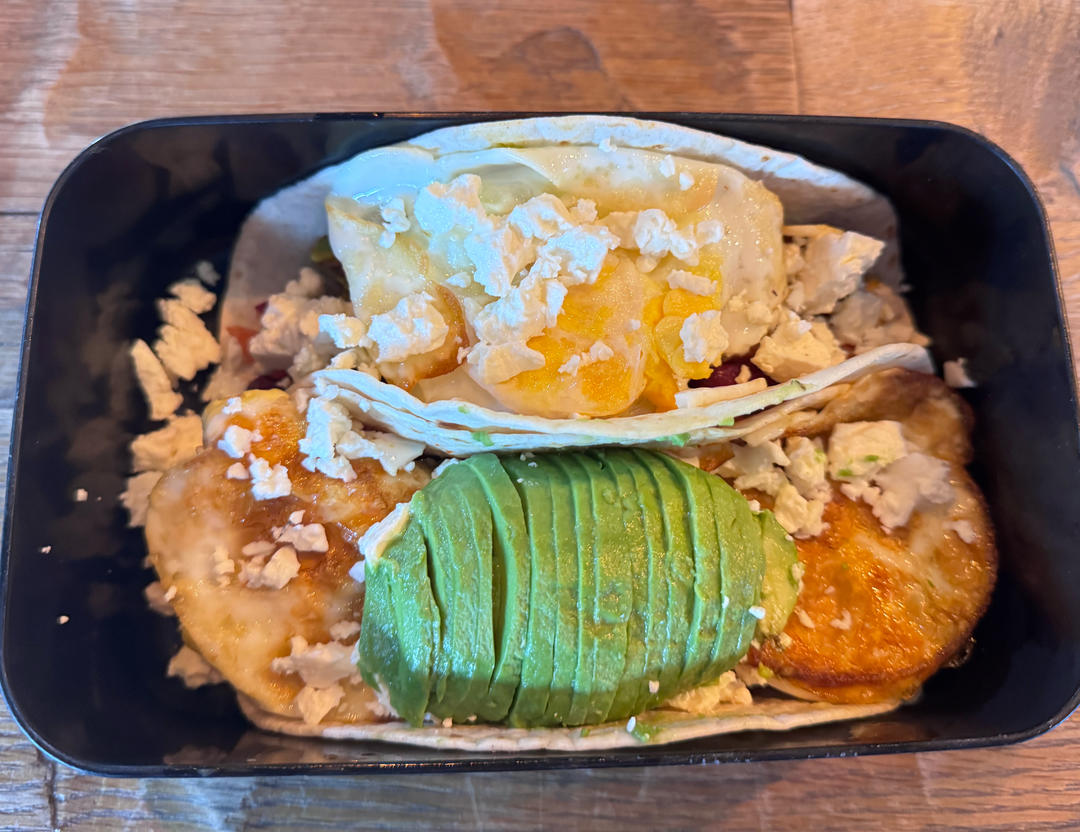 墨西哥国宝级brunch：Huevos Rancheros（附超简易万用salsa酱）的做法 步骤3