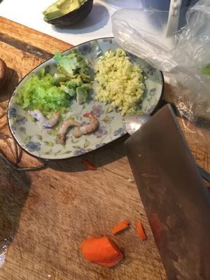 虾肉蔬菜焖饼的做法 步骤2