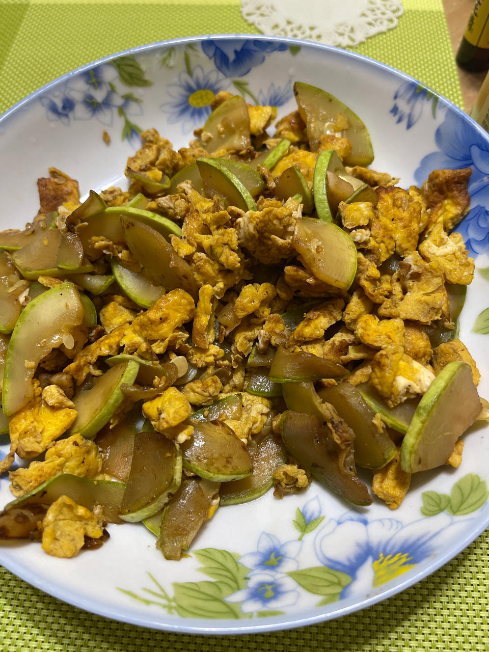西葫芦炒鸡蛋(从不修图，拒绝夸张)