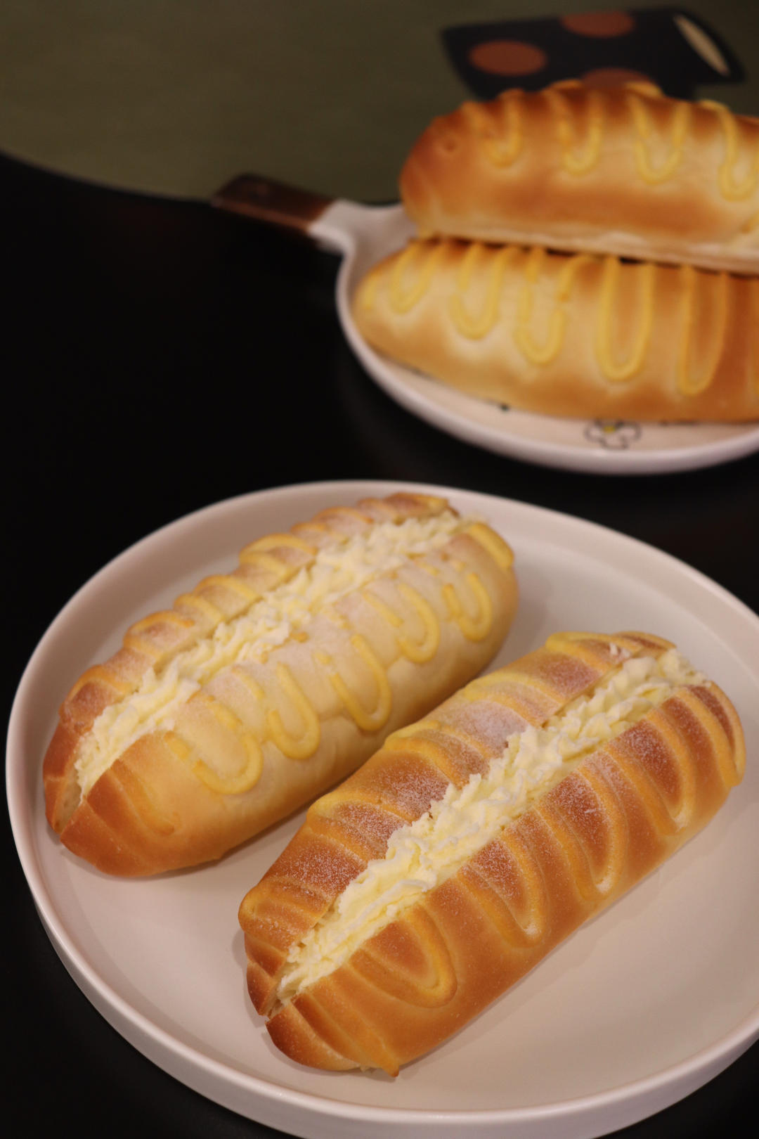 超！级！软！经典毛毛虫面包