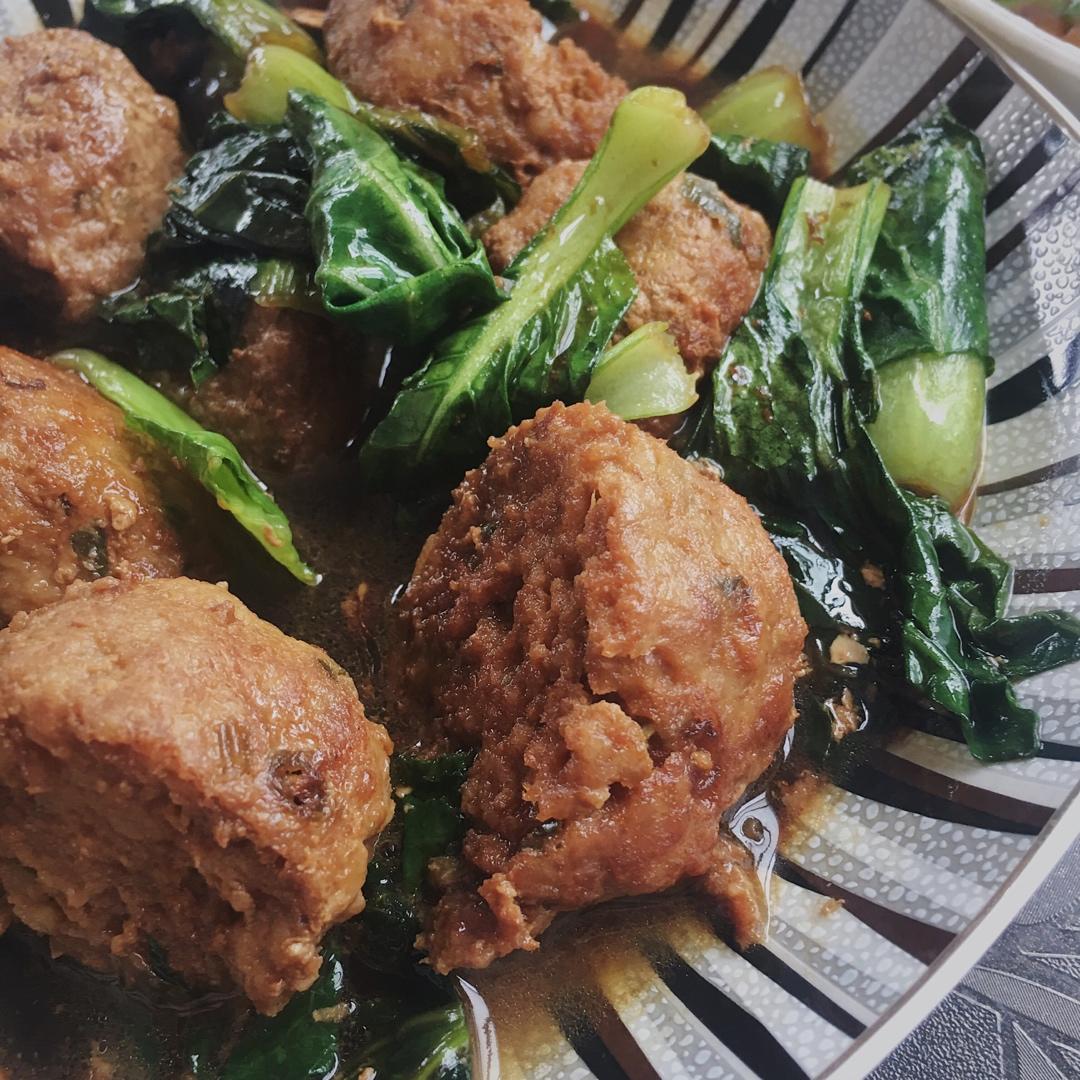 红烧肉丸