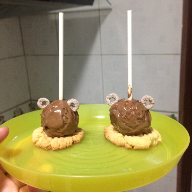 超简单小熊棒棒糖蛋糕