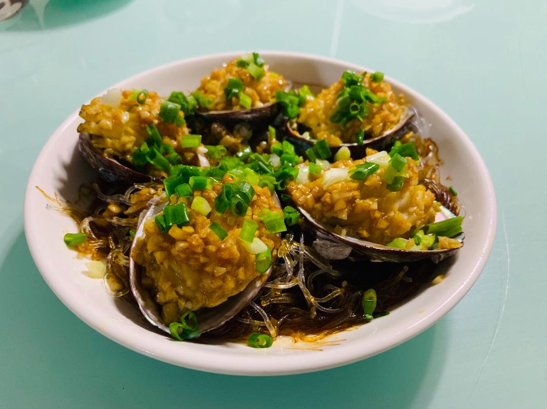 蒜蓉粉丝蒸鲍鱼