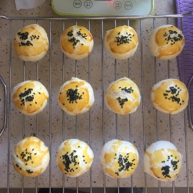 一点不腻，放几天都酥掉渣的蛋黄酥（适应于热天）