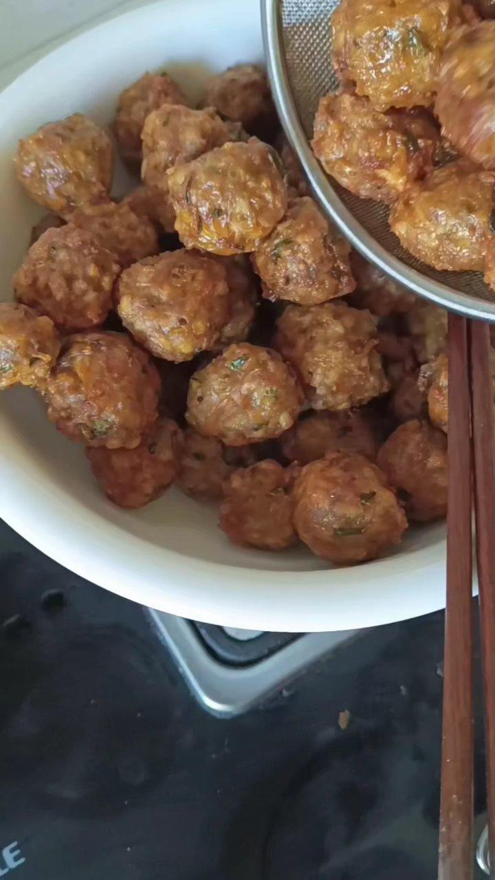 炸莲藕丸子