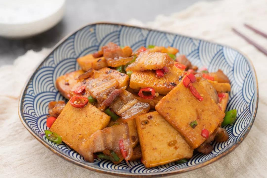 干锅豆腐，鲜嫩入味超下饭！的做法