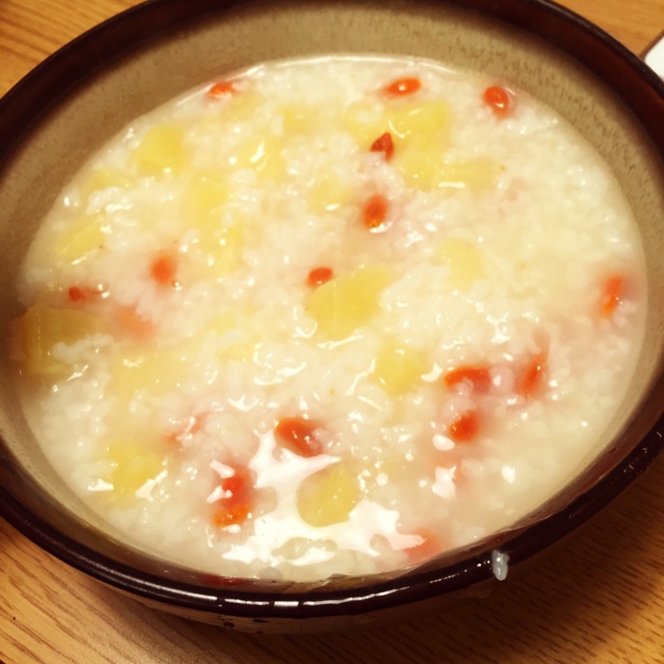 茶香蜜糖做的菠萝粥