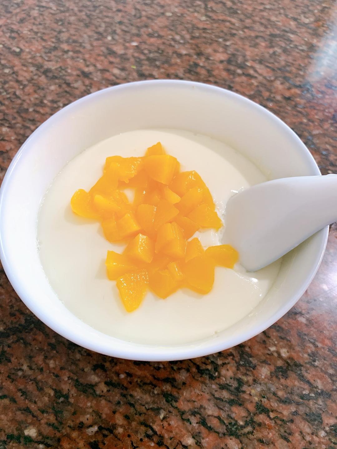 自制黄桃双皮奶