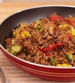 【南瓜鸡肉焖饭】