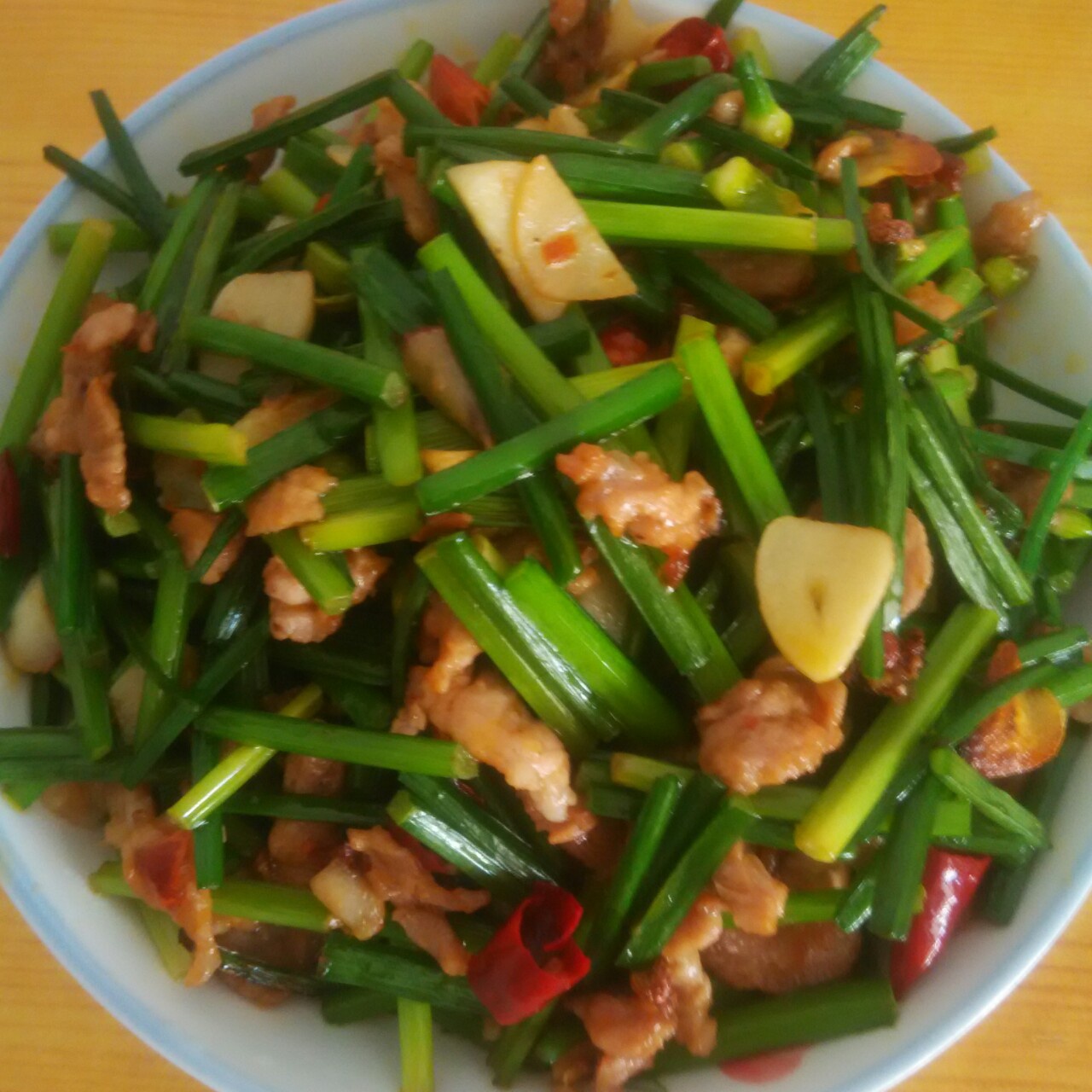 春韭炒牛肉碎