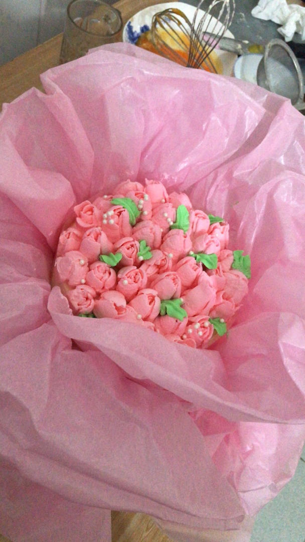 3分钟完成几乎零成本的女神节母亲节花束蛋糕