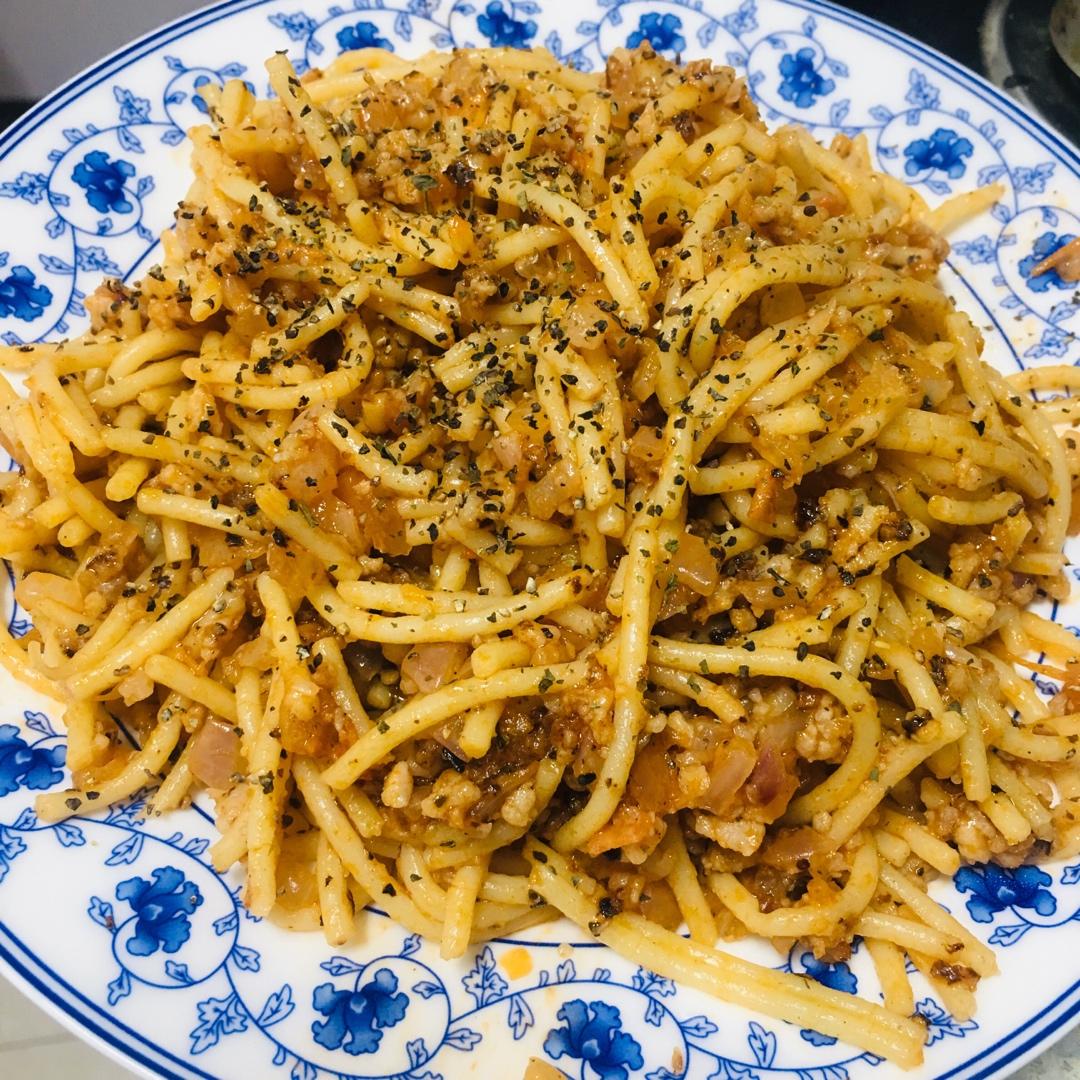 番茄肉酱意大利面