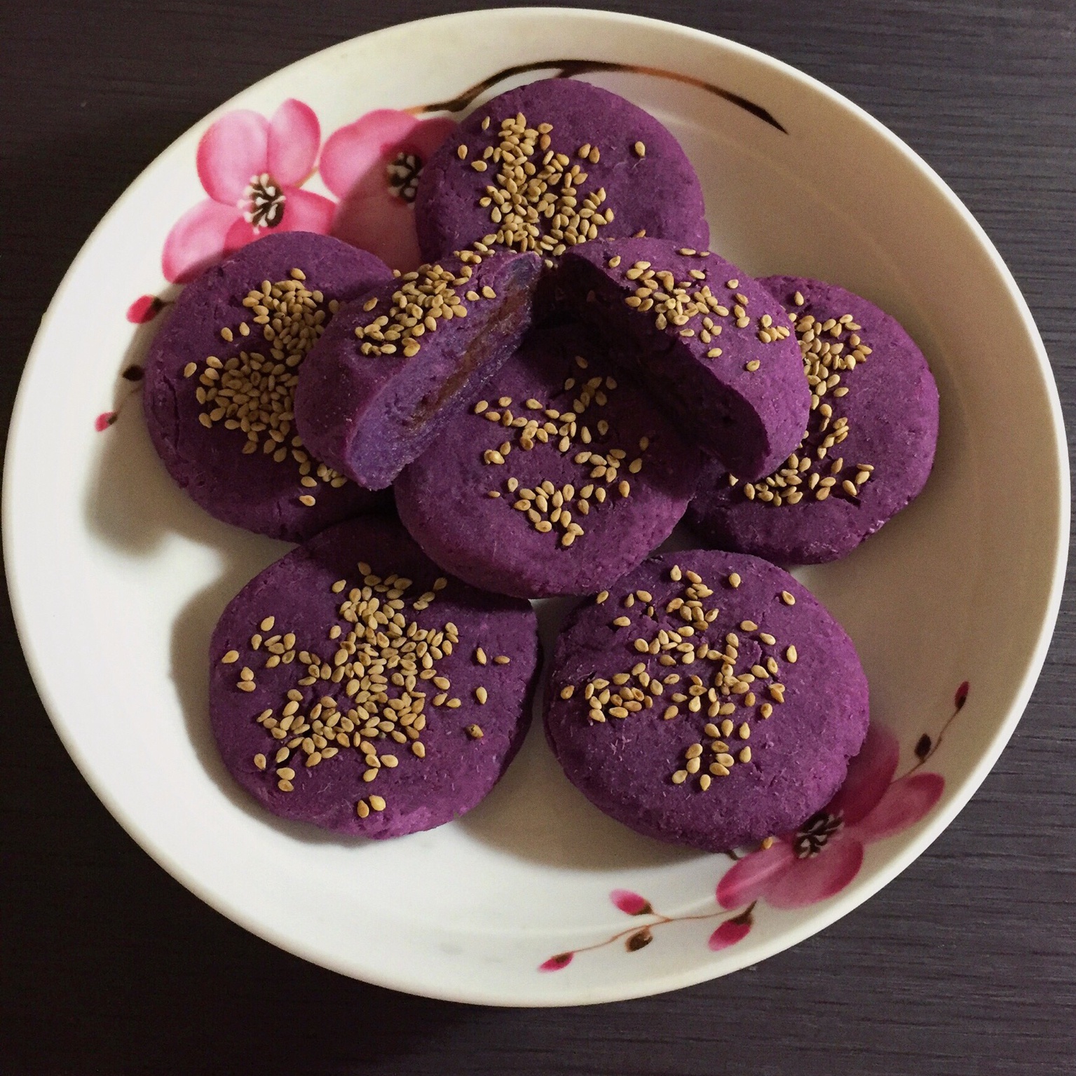 紫薯芝麻饼