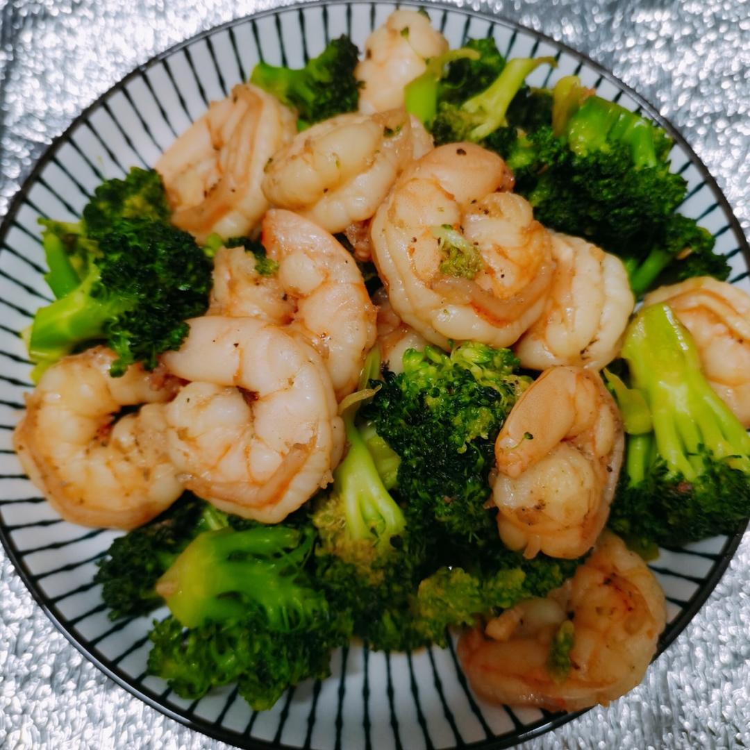 减脂必备的西兰花炒虾仁