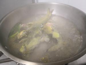 黄骨鱼汤(必出金汤)的做法 步骤4