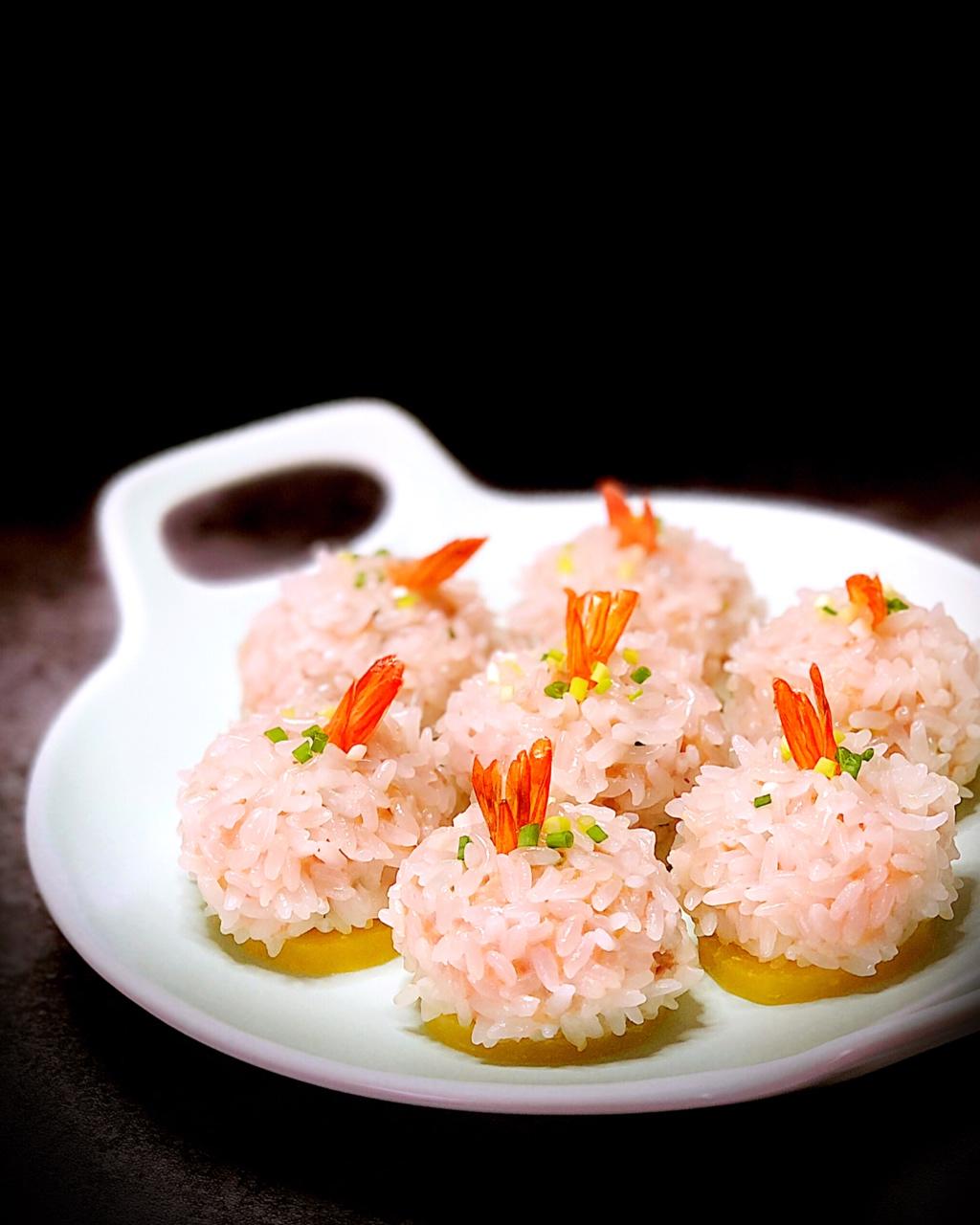 鹏妈在奔跑做的虾仁珍珠丸子