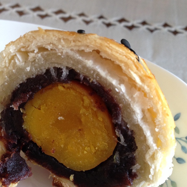 自制栗蓉蛋黄酥