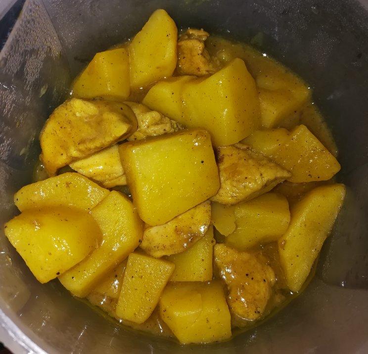 咖喱土豆鸡块