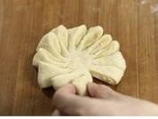 椰蓉面包--奶香十足的做法 步骤6
