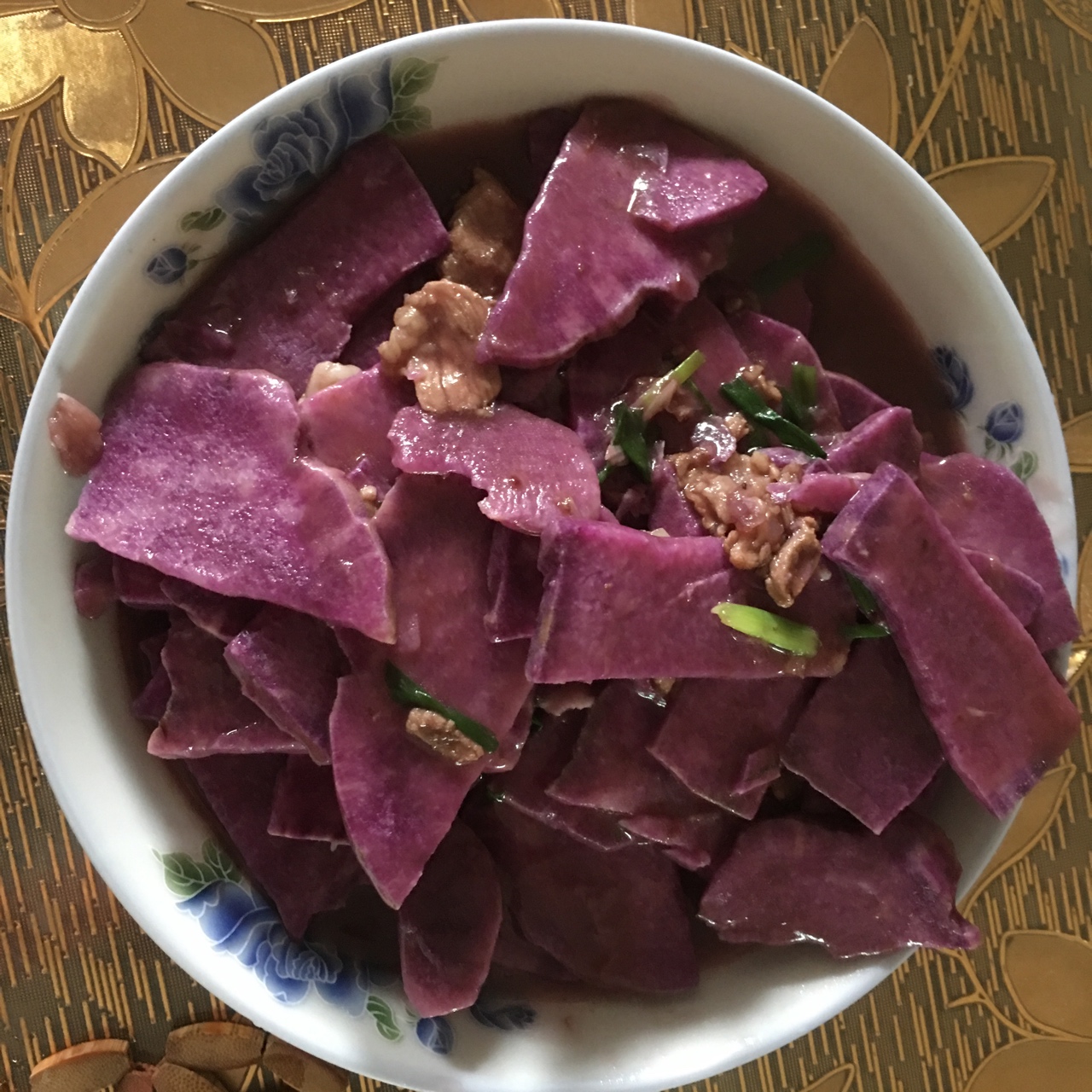 紫山药炒肉（超简单快手下饭好吃）