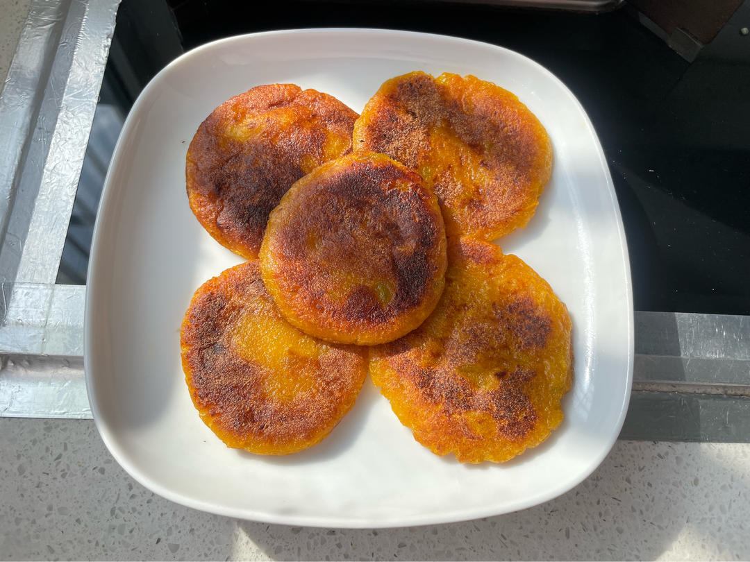 平底锅就能做，香甜软糯的南瓜饼，一次成功