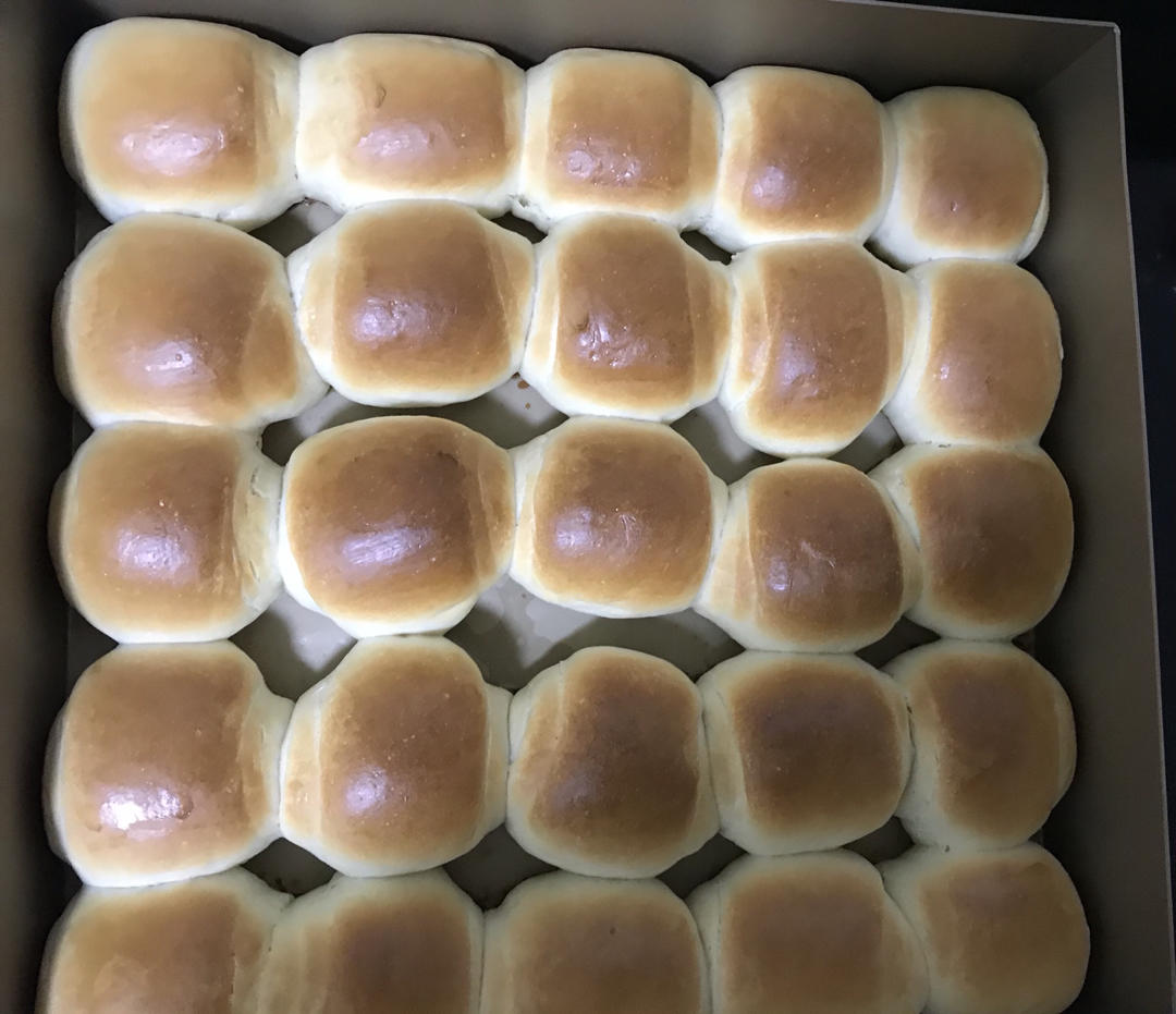 黄油面包卷