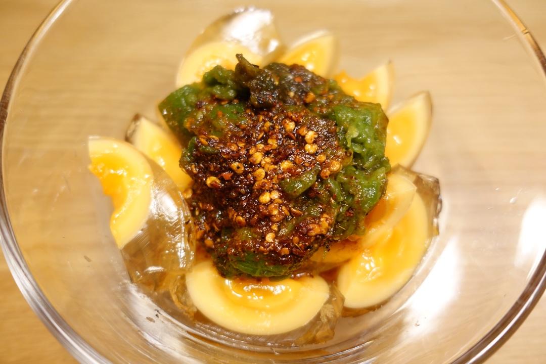 擂虎皮青椒拌皮蛋