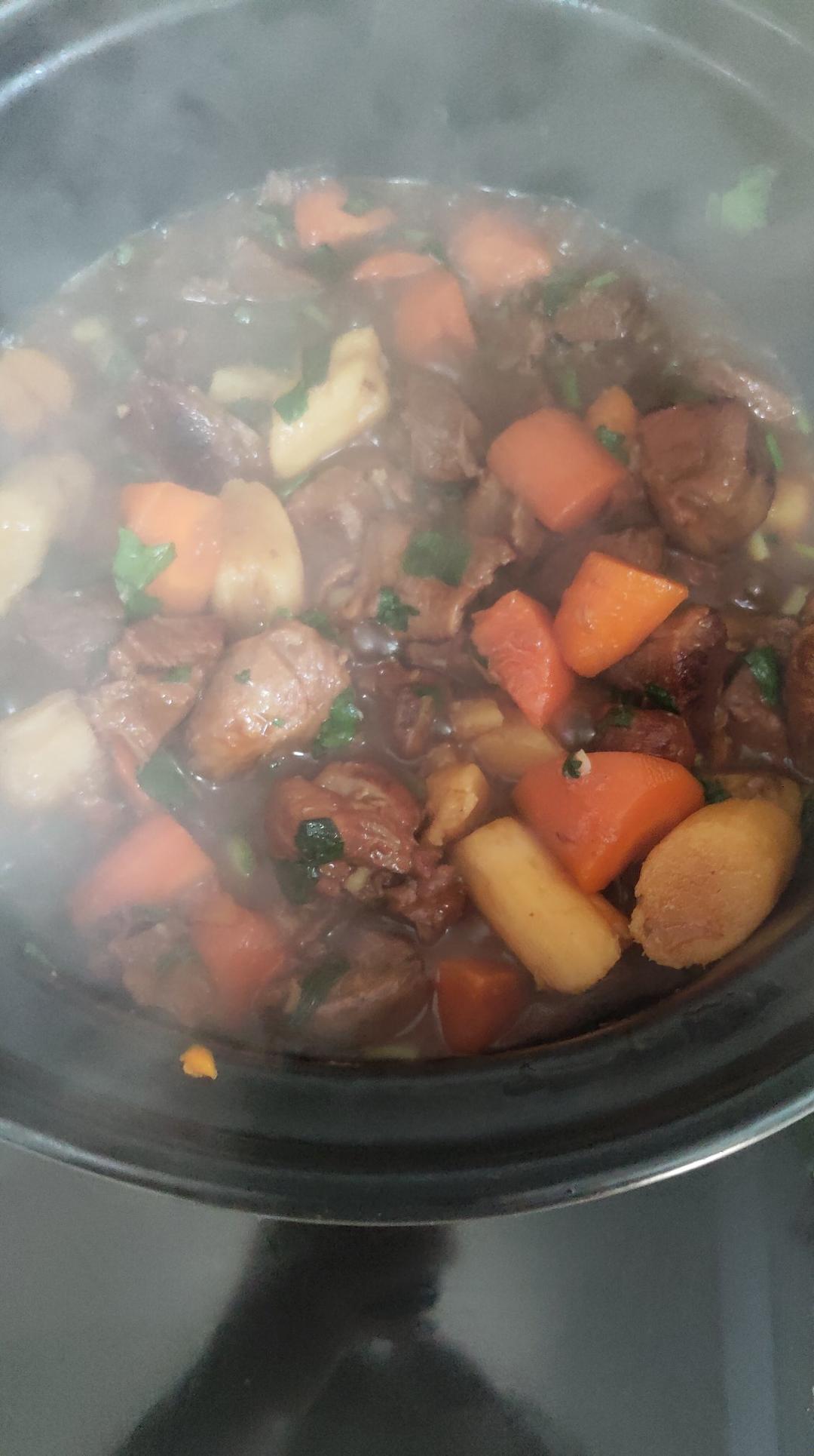 红焖羊腿肉