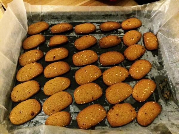 英式下午茶配茶的Biscuits--<泡茶姜饼干/Gingernuts>