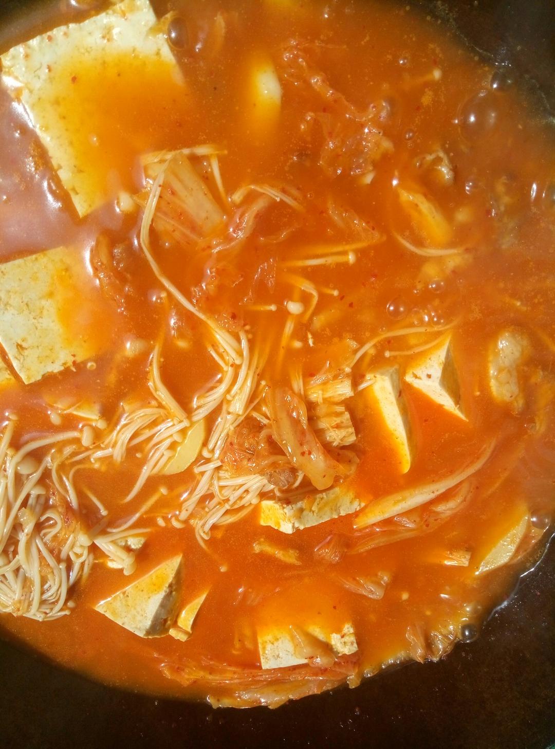 辣白菜豆腐汤