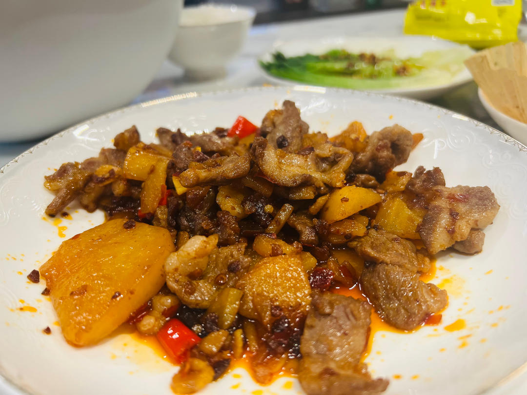 土豆片炒肉片
