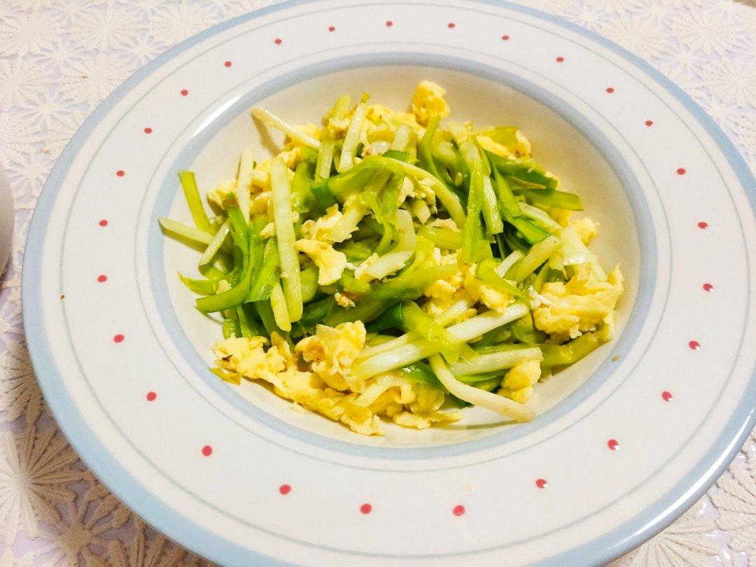 老丁的私房菜－韭黄炒鸡蛋