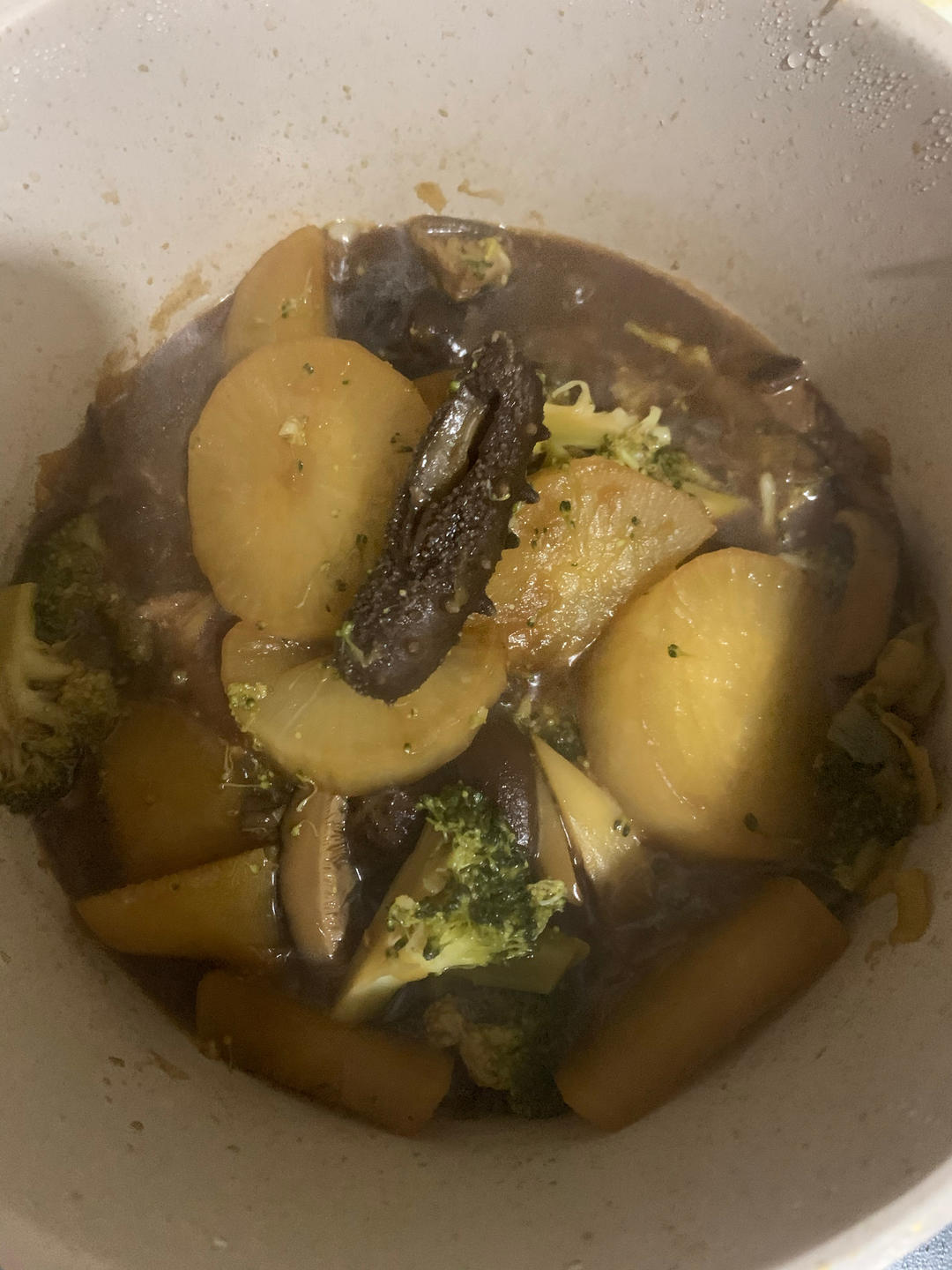 比肉好吃的【鲍汁萝卜煲】，成本5元，热乎饱全家！